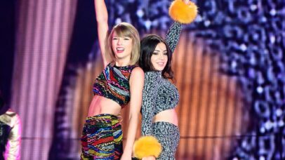 Taylor Swift e Charli xcx na "Taylor Swift The 1989 World Tour" em Toronto (Foto: George Pimentel/LP5/Getty Images for TAS)