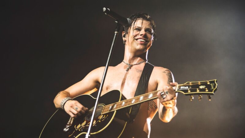 Yungblud, que falou sobre Rod Stewart