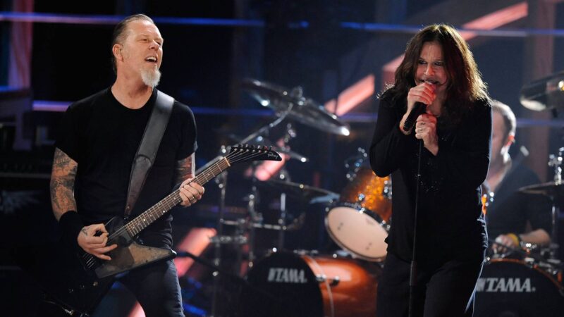 James Hetfield (Metallica) e Ozzy Osbourne (Black Sabbath) em 2009 (Foto: Theo Wargo / WireImage via Getty Images)