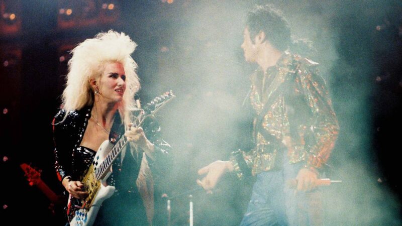 Jennifer Batten e Michael Jackson na Dangerous Tour