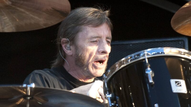 Phil Rudd, baterista do AC/DC, em 2010 (Foto: Neil Lupin / Redferns)