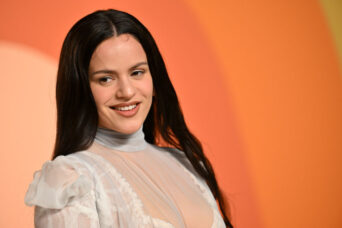 Rosalía anuncia data extra da turnê no Rio de Janeiro