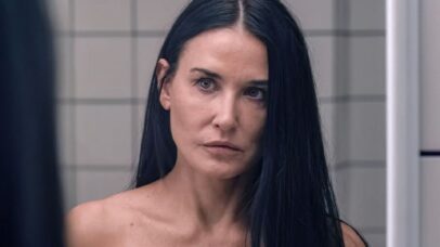 Demi Moore detalha em biografia a descoberta sobre seu pai biológico 'Não merecia estar ali'