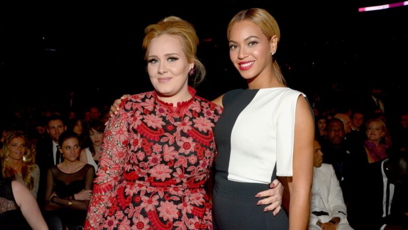 Adele e Beyoncé no 55ª edição do GRAMMY Awards, em 2013. (Foto: Lester Cohen/WireImage/Getty Images)