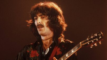 George Harrison, já fora dos Beatles, em 1974 (Foto: Larry Hulst / Michael Ochs Archives / Getty Images)