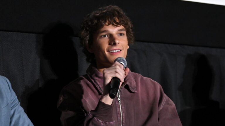 Como ‘Como Treinar Seu Dragão’ atrapalhou ator nas filmagens de ‘O Telefone Preto 2’