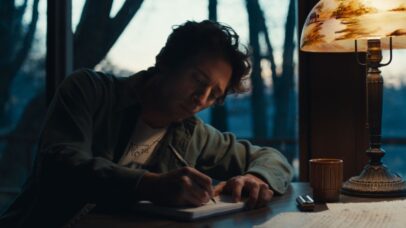 Bruce Springsteen encara o silêncio em ‘Salve-Me do Desconhecido