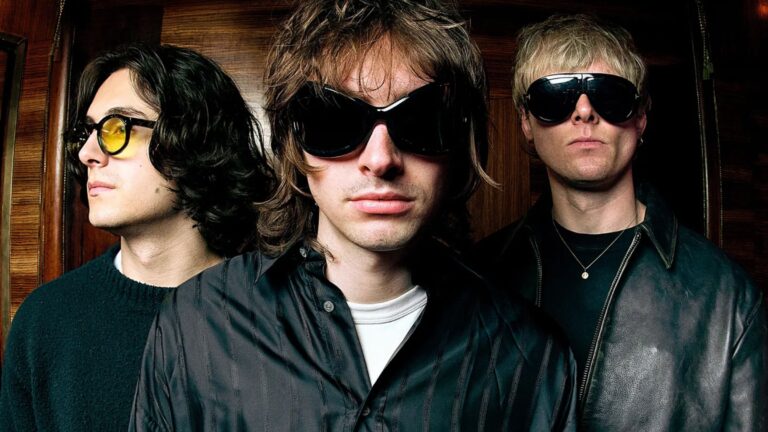 Villanelle chega para trazer de volta os dias de glória do grunge dos anos noventa