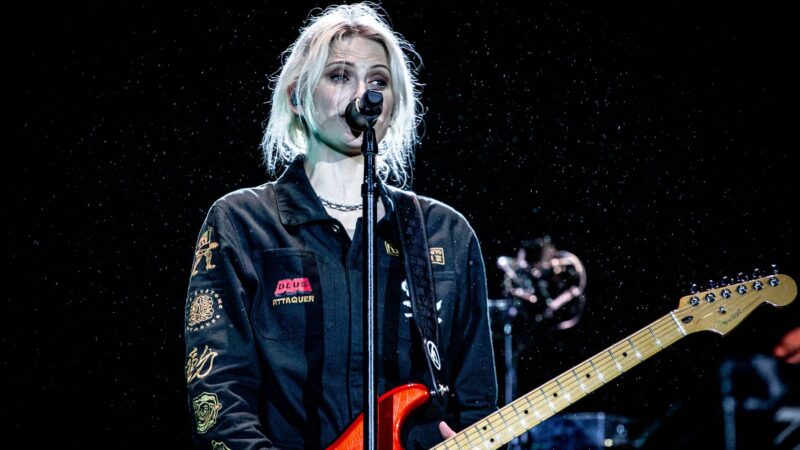 Emily Armstrong, cantora do Linkin Park, durante show em São Paulo (Foto: Gustavo Diakov @xchicanox)