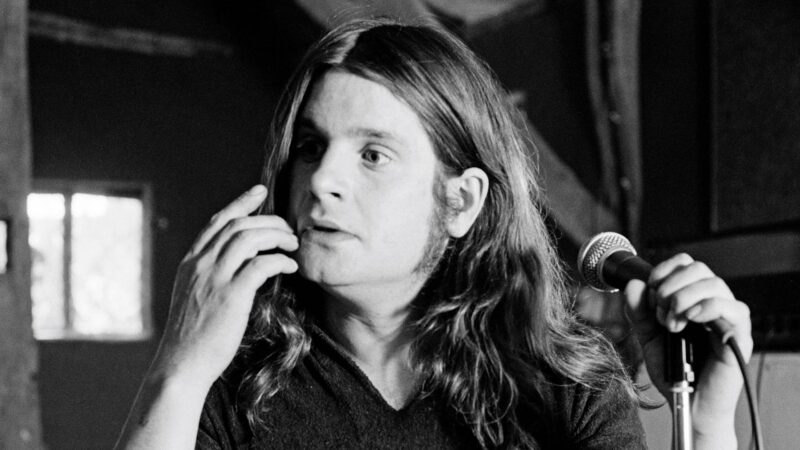 Ozzy Osbourne em 1980 (Foto: Fin Costello / Redferns via Getty Images)