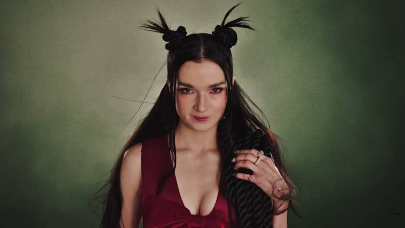 A cantora Poppy (Foto: reprodução / YouTube)