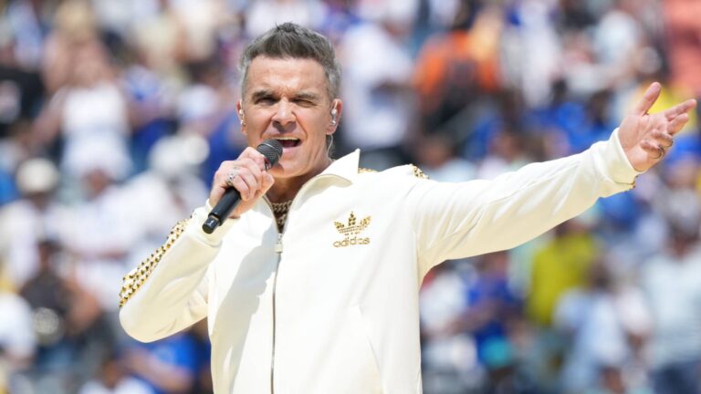 Robbie Williams afirma estar ficando cego devido a remédios para emagrecer