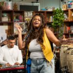 Tássia Reis apresenta mistura de gêneros no novo episódio do ‘Tiny Desk Brasil’