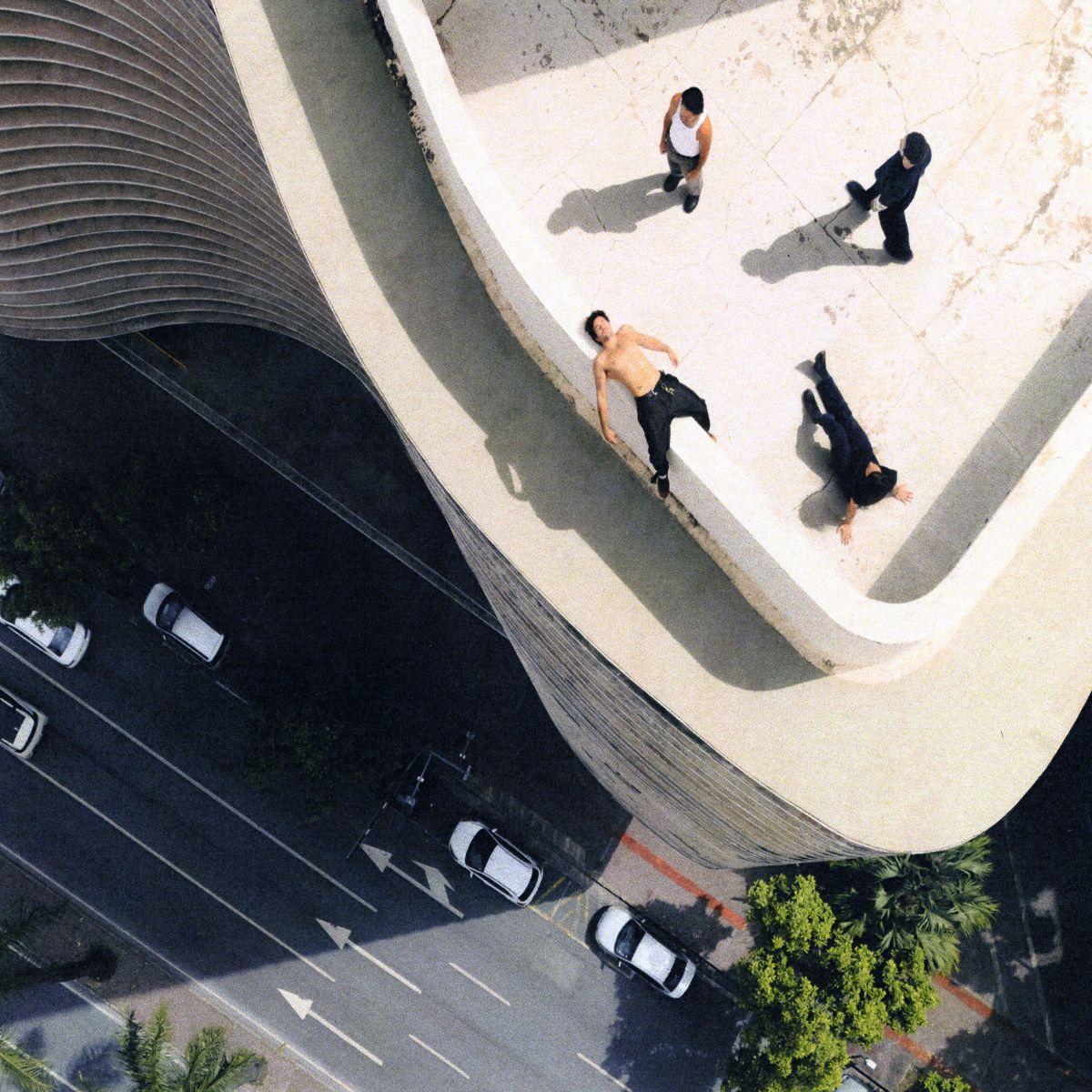 Capa de As Cores, As Curvas e as Dores do Mundo, do Lagum