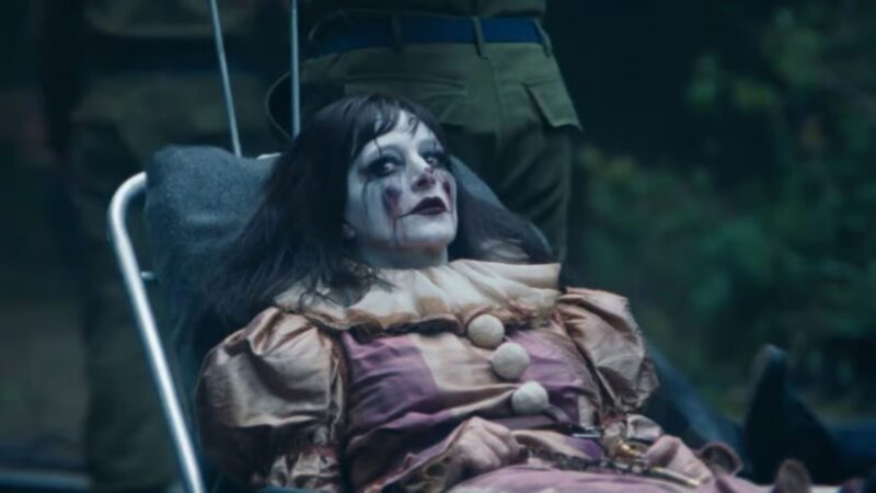 Criadores de 'Bem-Vindos a Derry' comentam a tragédia do Black Spot: 'Humanos são piores que o monstro'