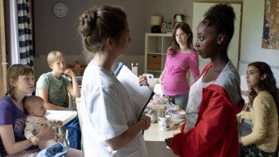 Irmãos Dardenne fazem de ‘Jovens Mães’ um retrato terno da maternidade precoce