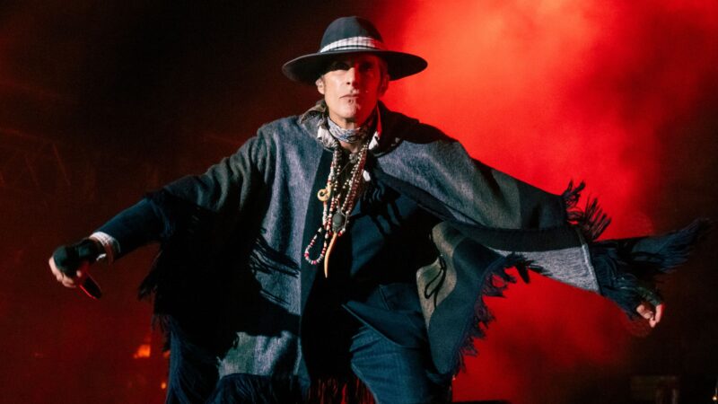 Perry Farrell em show do Jane's Addiction (Foto: Astrida Valigorsky/Getty Images)
