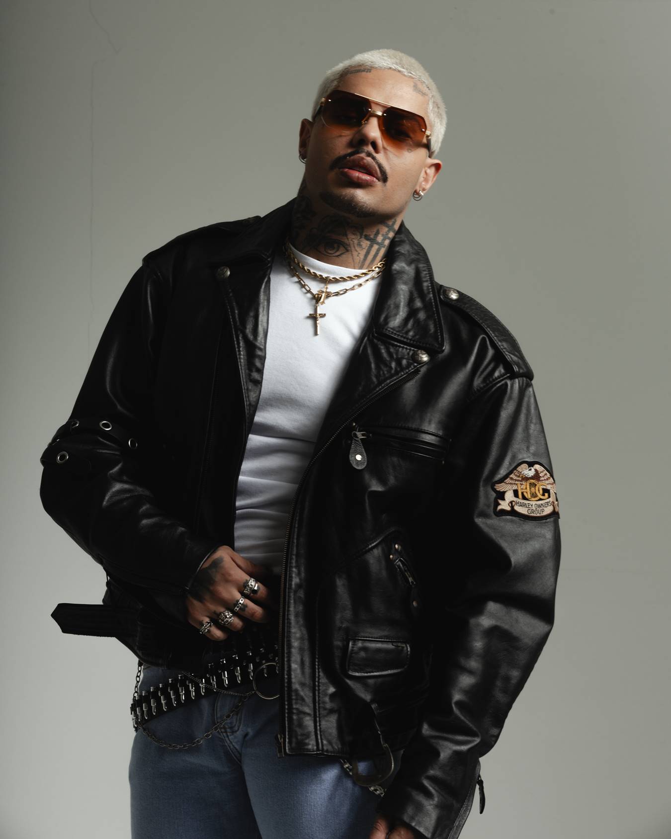 MC Lan em foto promocional de 'V3NOM' (Foto: divulgação)