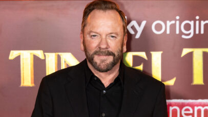 Kiefer Sutherland é preso sob suspeita de agressão a motorista de aplicativo