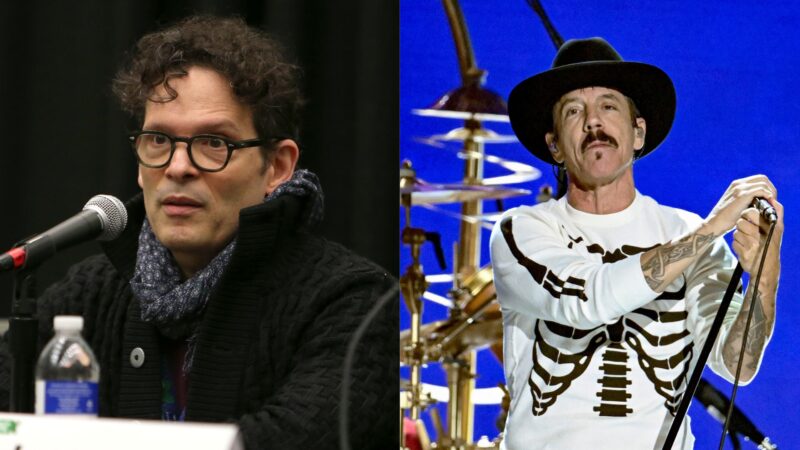 Da esquerda para a direita, Michael Beinhorn e Anthony Kiedis (Fotos: Waytao Shing/Getty Images for SXSW e Scott Dudelson/Getty Images for FIREAID)