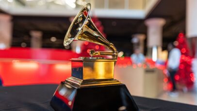 Onde assistir ao Grammy 2026, principal evento da música que acontece no próximo domingo (1º)?
