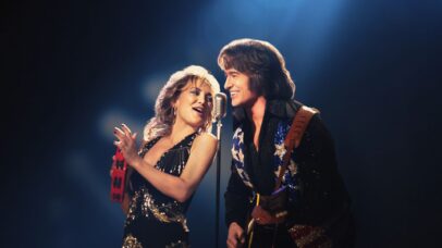 ‘Song Sung Blue’, filme que indicou Kate Hudson ao Oscar, estreia nos cinemas