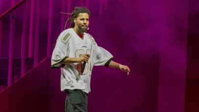 J. Cole estaria preparando uma mixtape além de ‘The Fall-Off’, segundo rapper