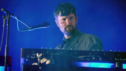 James Blake anuncia ‘Trying Times’, primeiro álbum totalmente independente