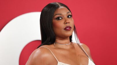 Lizzo chega a acordo em processo relacionado à controvérsia dos ‘ótimos jeans’ de Sydney Sweeney