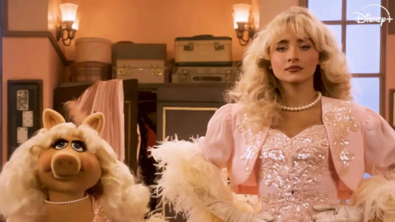 Sabrina Carpenter e Miss Piggy