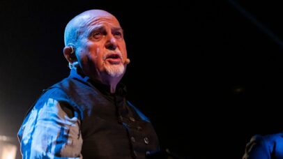 Peter Gabriel vai lançar gradualmente novo álbum ‘o/i’ seguindo o cronograma de lua cheia de 2026