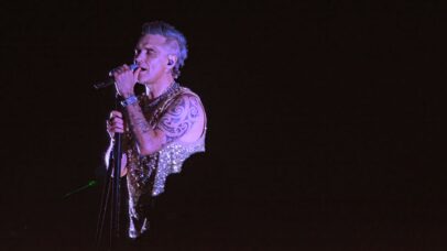Robbie Williams lança álbum ‘BRITPOP’ de surpresa