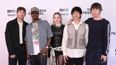 Turnstile finge se preocupar com questões sociais, diz ex-guitarrista