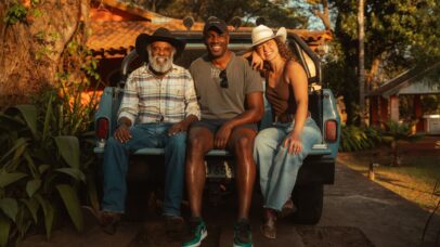 Após trabalhar em ‘Bridgerton’, brasileira lança curta com ator de ‘Bacurau’