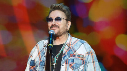 Chuck Negron, cofundador do Three Dog Night e pioneiro dos covers, morre aos 83 anos
