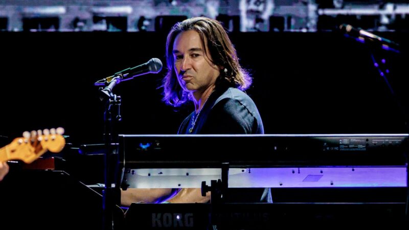 Loren Gold, novo tecladista do Rush, em show do The Who