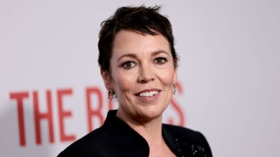 Olivia Colman se diz ‘meio não binária’ e revela conexão com comunidade queer