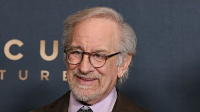 Steven Spielberg vence seu primeiro Grammy e se torna artista EGOT