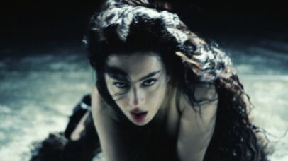 ‘The Moment’, filme com Charli xcx, estreia nos cinemas brasileiros