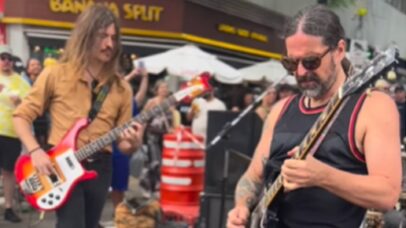 Andreas Kisser toca guitarra na av. Paulista um dia após show em estádio