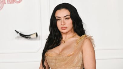 Charli XCX diz que não se vê gravando tema de James Bond: ‘Não sou feita para isso’