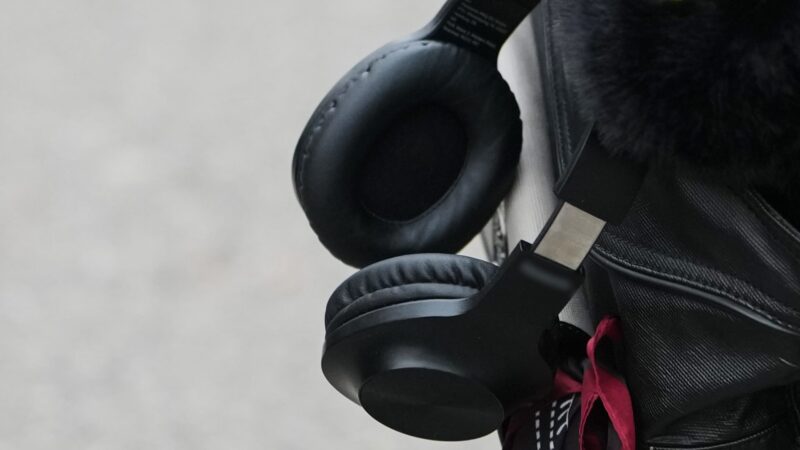 Fone de ouvido (Foto: Edward Berthelot / Getty Images)