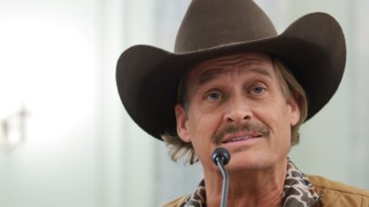 Por que o show anti-Super Bowl de Kid Rock virou piada nos EUA