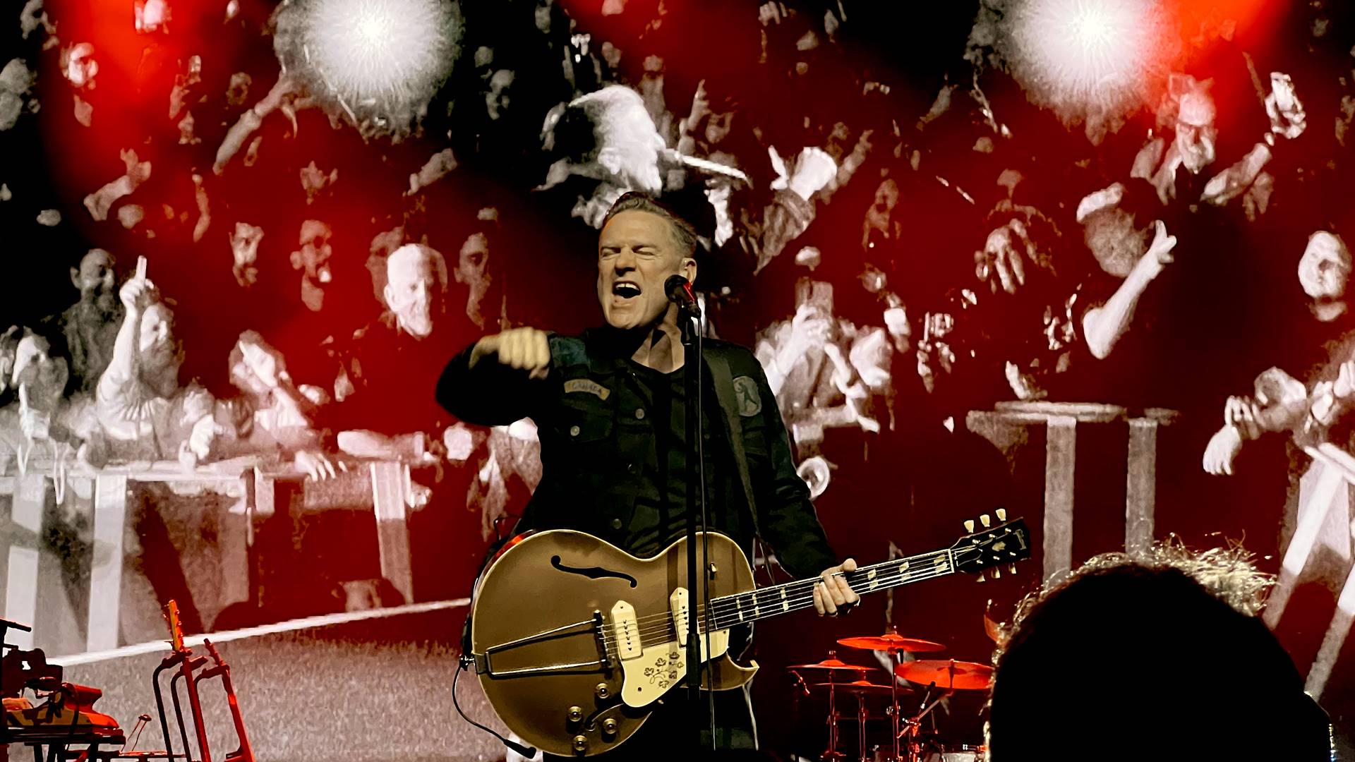 Bryan Adams durante show em São Paulo (Foto: Ellen Artie @ellenartie)