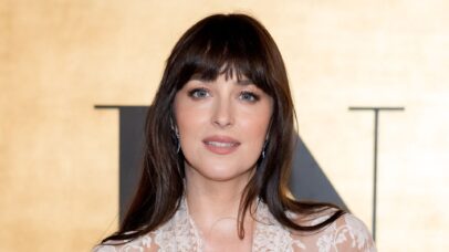Dakota Johnson revela que perdeu papel no início da carreira por ser ‘educada demais’