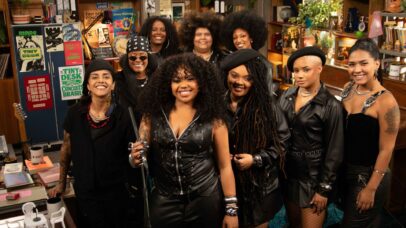 Duquesa estreia no Tiny Desk Brasil com banda 100% feminina