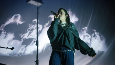 Oklou está vivendo o momento e mudando o som do pop