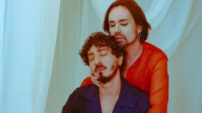 Johnny Hooker e Johnny Massaro vivem par romântico em novo clipe