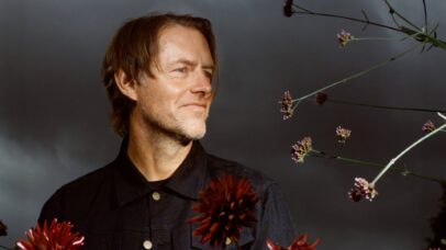 ‘Uma jornada maravilhosa’: Ed O’Brien fala sobre novo álbum solo e futuro do Radiohead