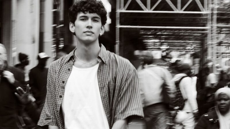 Tom Ribeira lança ‘Pedaço’, seu EP de estreia_François Quillacq_